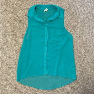 Sleeveless button down shirt